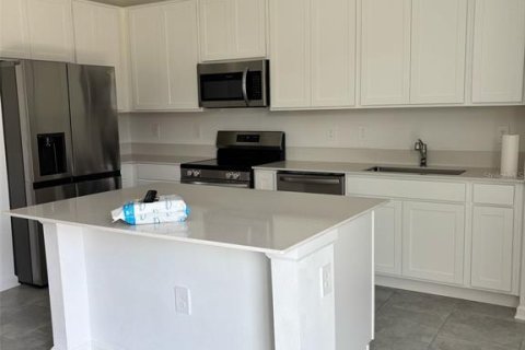 Снять в аренду виллу или дом в Дэвенпорт, Флорида 3 спальни, 156.91м2, № 1681513 - фото 2