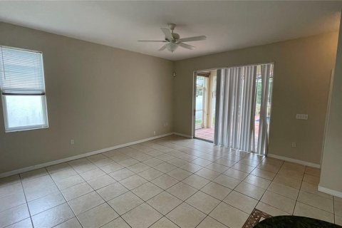 Villa ou maison à louer à Lakewood Ranch, Floride: 3 chambres, 152.82 m2 № 1644426 - photo 6
