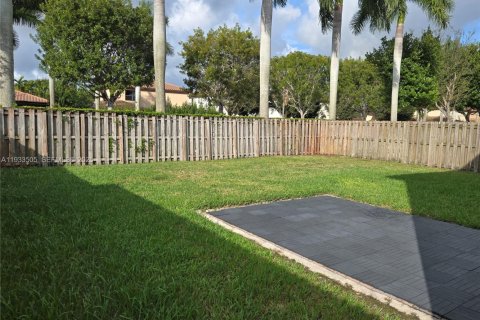 Купить виллу или дом в Хомстед, Флорида 4 спальни, 258.27м2, № 1991306 - фото 30
