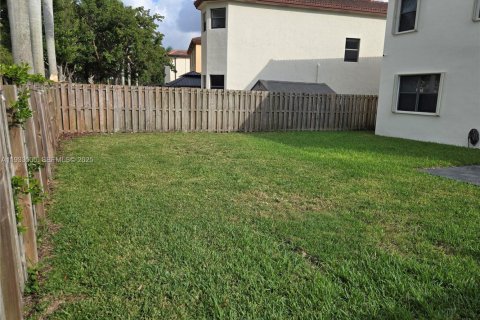 Купить виллу или дом в Хомстед, Флорида 4 спальни, 258.27м2, № 1991306 - фото 29