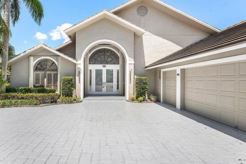 House in Palm Beach Gardens, Florida 4 bedrooms, 293.48 sq.m. № 2190222 - photo 4