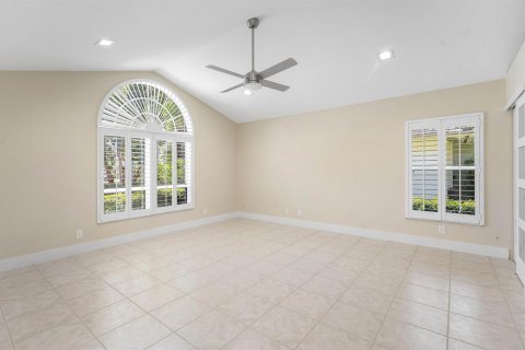 House in Palm Beach Gardens, Florida 4 bedrooms, 293.48 sq.m. № 2190222 - photo 29