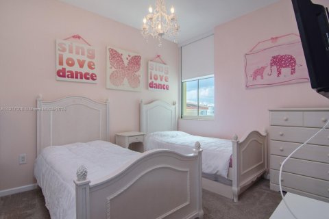 Condominio en alquiler en Aventura, Florida, 3 dormitorios, 176.51 m2 № 1973820 - foto 9