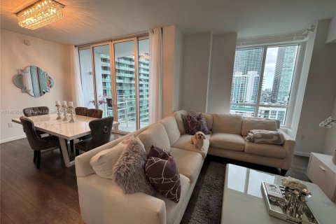 Condo in Miami, Florida, 1 bedroom  № 1956040 - photo 2