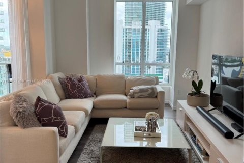 Condo in Miami, Florida, 1 bedroom  № 1956040 - photo 8