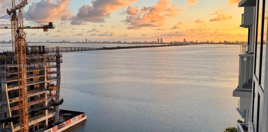 Condo in Miami, Florida, 1 bedroom № 1956040