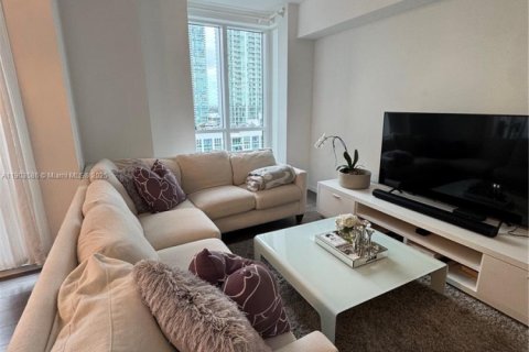 Condo in Miami, Florida, 1 bedroom  № 1956040 - photo 9