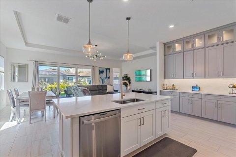 House in Palmetto, Florida 3 bedrooms, 215.44 sq.m. № 1717048 - photo 8