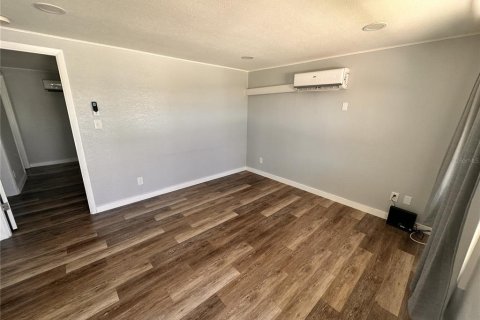 Apartamento en alquiler en Englewood, Florida, 1 dormitorio, 60.39 m2 № 1846636 - foto 5