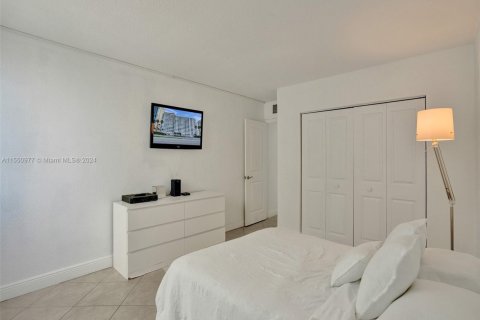 Copropriété à vendre à Miami Beach, Floride: 2 chambres, 89.56 m2 № 1865426 - photo 23