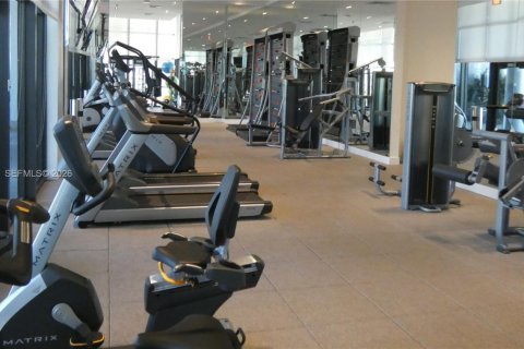 Condominio en alquiler en Miami, Florida, 1 dormitorio, 78.97 m2 № 2168520 - foto 5