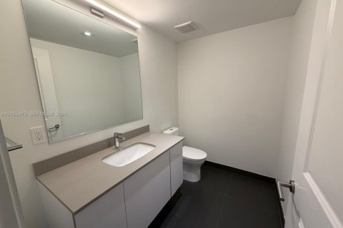 Condominio en alquiler en Miami, Florida, 1 dormitorio, 78.97 m2 № 2168520 - foto 29
