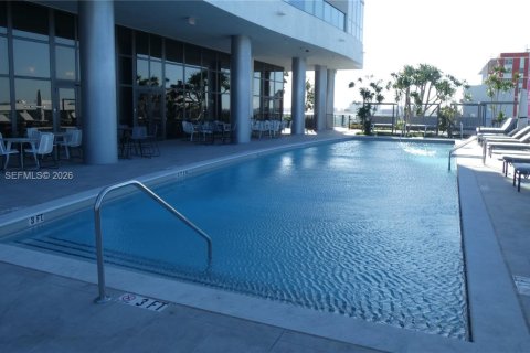 Condominio en alquiler en Miami, Florida, 1 dormitorio, 78.97 m2 № 2168520 - foto 8