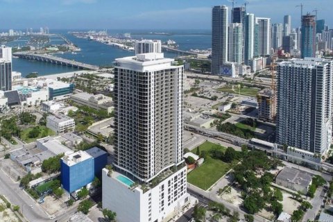 Condominio en Miami, Florida, 1 dormitorio  № 2168520