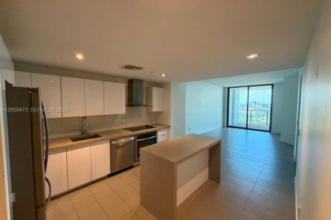 Condominio en alquiler en Miami, Florida, 1 dormitorio, 78.97 m2 № 2168520 - foto 15