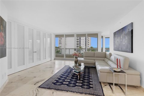 Condominio en venta en Aventura, Florida, 3 dormitorios, 173.26 m2 № 2034703 - foto 8