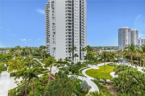 Condominio en venta en Aventura, Florida, 3 dormitorios, 173.26 m2 № 2034703 - foto 16