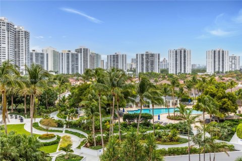 Condominio en venta en Aventura, Florida, 3 dormitorios, 173.26 m2 № 2034703 - foto 17