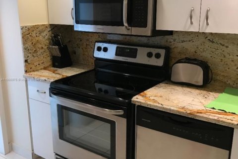 Copropriété à louer à Hallandale Beach, Floride: 2 chambres, 115.94 m2 № 1753802 - photo 27