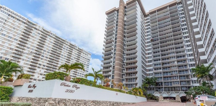 Condo à Hallandale Beach, Floride, 2 chambres № 1753802