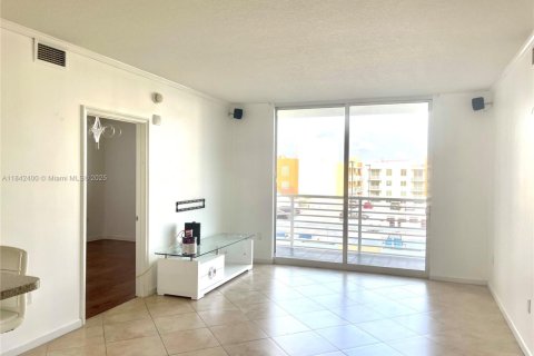 Copropriété à louer à Aventura, Floride: 2 chambres, 100.06 m2 № 1834146 - photo 2