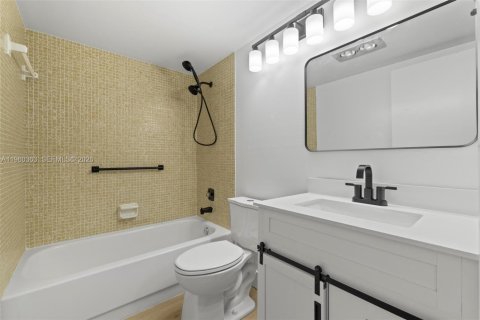 Купить кондоминиум в Дирфилд-Бич, Флорида 1 спальня, 54.35м2, № 2020341 - фото 8