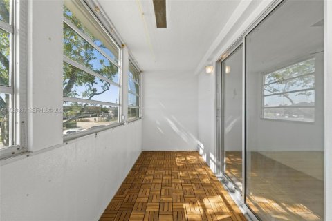 Купить кондоминиум в Дирфилд-Бич, Флорида 1 спальня, 54.35м2, № 2020341 - фото 13