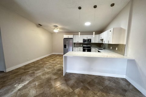 Appartement à louer à West Palm Beach, Floride: 2 chambres, 106.09 m2 № 2260986 - photo 5