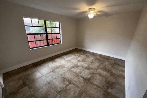 Appartement à louer à West Palm Beach, Floride: 2 chambres, 106.09 m2 № 2260986 - photo 12