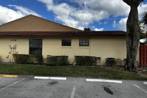 Appartement à louer à West Palm Beach, Floride: 2 chambres, 106.09 m2 № 2260986 - photo 6