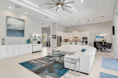 House in Fort Myers, Florida 4 bedrooms, 213.21 sq.m. № 1886186 - photo 16