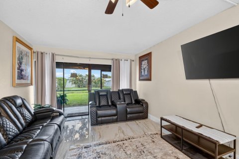 Copropriété à vendre à Boynton Beach, Floride: 2 chambres, 91.6 m2 № 2262450 - photo 13