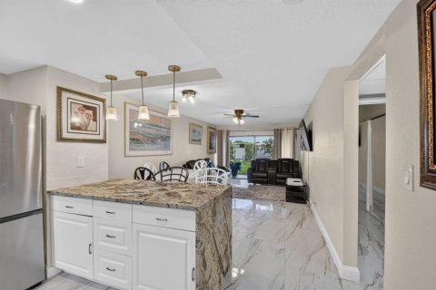 Copropriété à vendre à Boynton Beach, Floride: 2 chambres, 91.6 m2 № 2262450 - photo 5