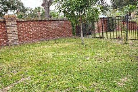 House in Orlando, Florida 4 bedrooms, 178.65 sq.m. № 1582690 - photo 20
