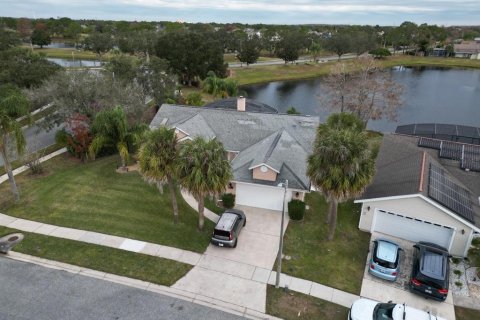 House in Orlando, Florida 4 bedrooms, 178.65 sq.m. № 1582690 - photo 8