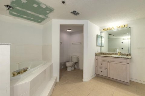 Copropriété à vendre à New Smyrna Beach, Floride: 3 chambres, 238.48 m2 № 2353453 - photo 30