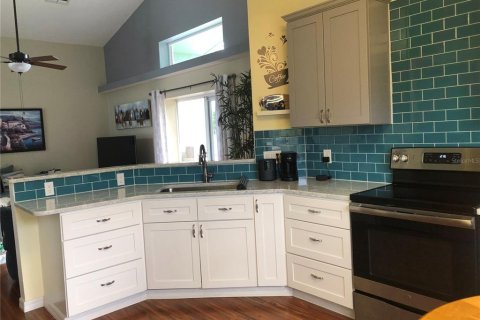Casa en venta en Port Richey, Florida, 3 dormitorios, 147.81 m2 № 2220244 - foto 10