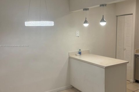 Appartement à louer à Davie, Floride: 2 chambres, 89.46 m2 № 1966181 - photo 3