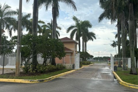 Appartement à louer à Davie, Floride: 2 chambres, 89.46 m2 № 1966181 - photo 2