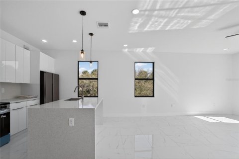 Villa ou maison à vendre à Rotonda, Floride: 4 chambres, 149.02 m2 № 2204360 - photo 19