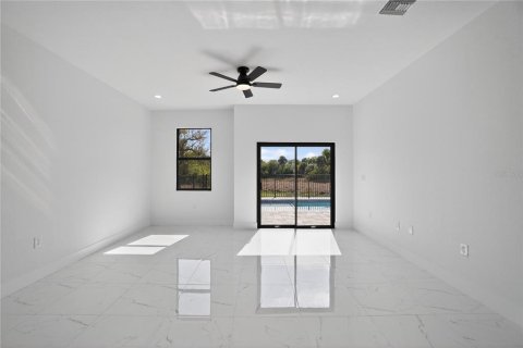 Villa ou maison à vendre à Rotonda, Floride: 4 chambres, 149.02 m2 № 2204360 - photo 23