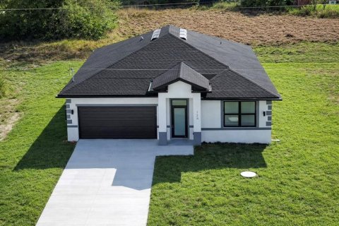 Villa ou maison à vendre à Rotonda, Floride: 4 chambres, 149.02 m2 № 2204360 - photo 2