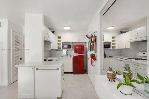 Copropriété à vendre à Palmetto Bay, Floride: 2 chambres, 72.19 m2 № 1949976 - photo 7