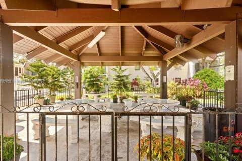 Copropriété à vendre à Palmetto Bay, Floride: 2 chambres, 72.19 m2 № 1949976 - photo 17