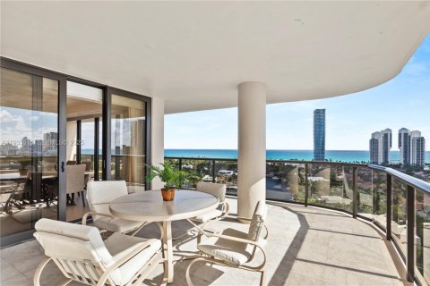 Condominio en venta en Aventura, Florida, 2 dormitorios, 176.61 m2 № 2035837 - foto 2