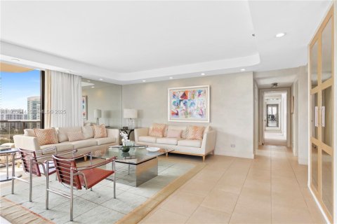 Condominio en venta en Aventura, Florida, 2 dormitorios, 176.61 m2 № 2035837 - foto 6