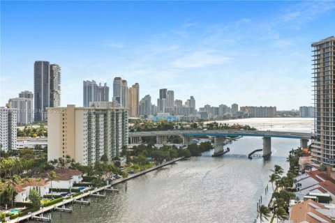 Condominio en Aventura, Florida, 2 dormitorios № 2035837