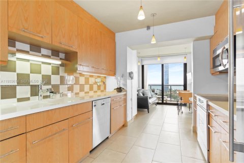 Condominio en venta en Aventura, Florida, 2 dormitorios, 176.61 m2 № 2035837 - foto 10