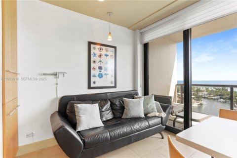 Condominio en venta en Aventura, Florida, 2 dormitorios, 176.61 m2 № 2035837 - foto 13