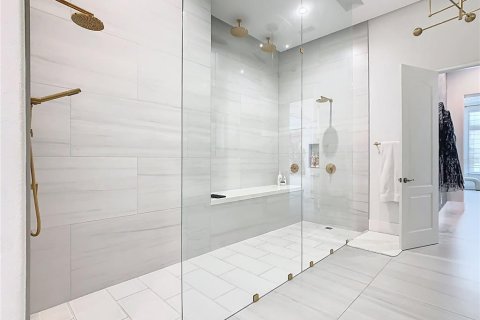 Villa ou maison à louer à Orlando, Floride: 5 chambres, 531.22 m2 № 1901120 - photo 30